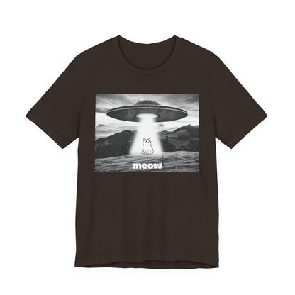 Funny Alien Cat Tee, Unisex Graphic T-Shirt, UFO Lover Gift, Cute Cat Shirt, Quirky Humor Tee, Perfect for Cat Lovers
